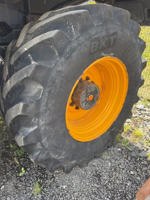 JCB 4220 fastrac - Traktor: pilt 4 JCB 4220 fastrac - Traktor: pilt 4