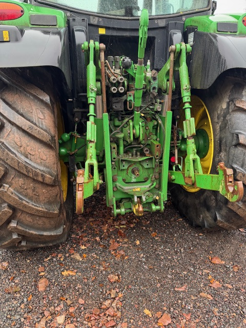 JOHN DEERE 6140R - Traktor: pilt 4 JOHN DEERE 6140R - Traktor: pilt 4