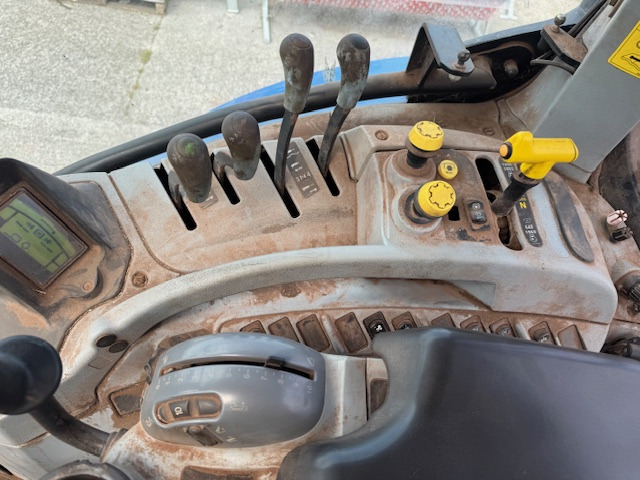 New Holland T7.200 - Traktor: pilt 3 New Holland T7.200 - Traktor: pilt 3