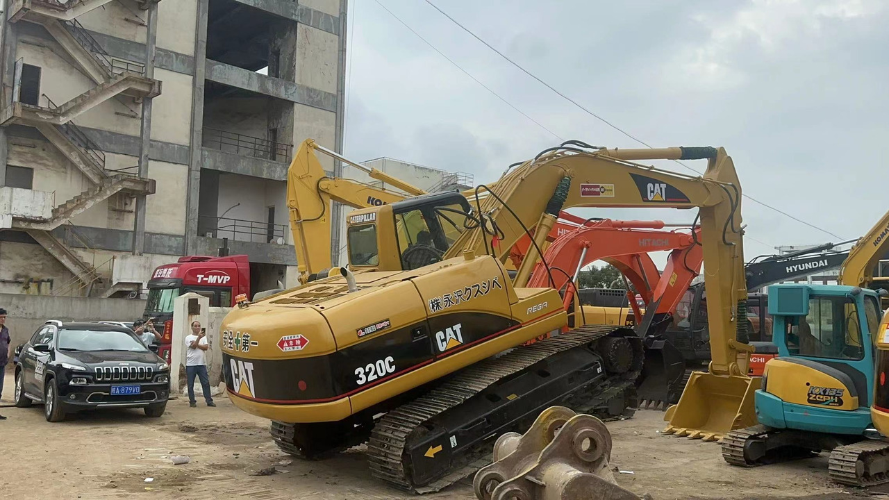 CATERPILLAR 320CL - Lintekskavaator: pilt 5 CATERPILLAR 320CL - Lintekskavaator: pilt 5