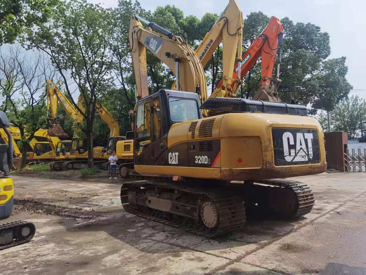 Lintekskavaator CATERPILLAR 320D2: pilt 6
