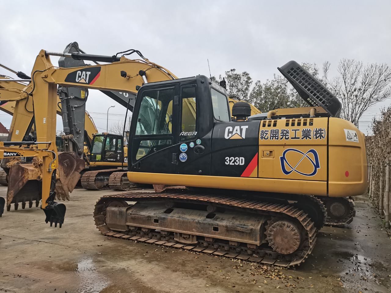 CATERPILLAR 323D - Lintekskavaator: pilt 1 CATERPILLAR 323D - Lintekskavaator: pilt 1