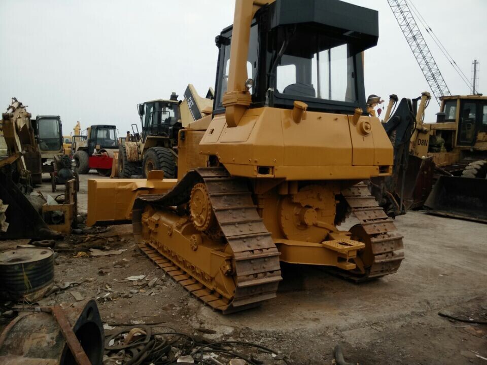 CATERPILLAR D4H - Buldooser: pilt 2 CATERPILLAR D4H - Buldooser: pilt 2