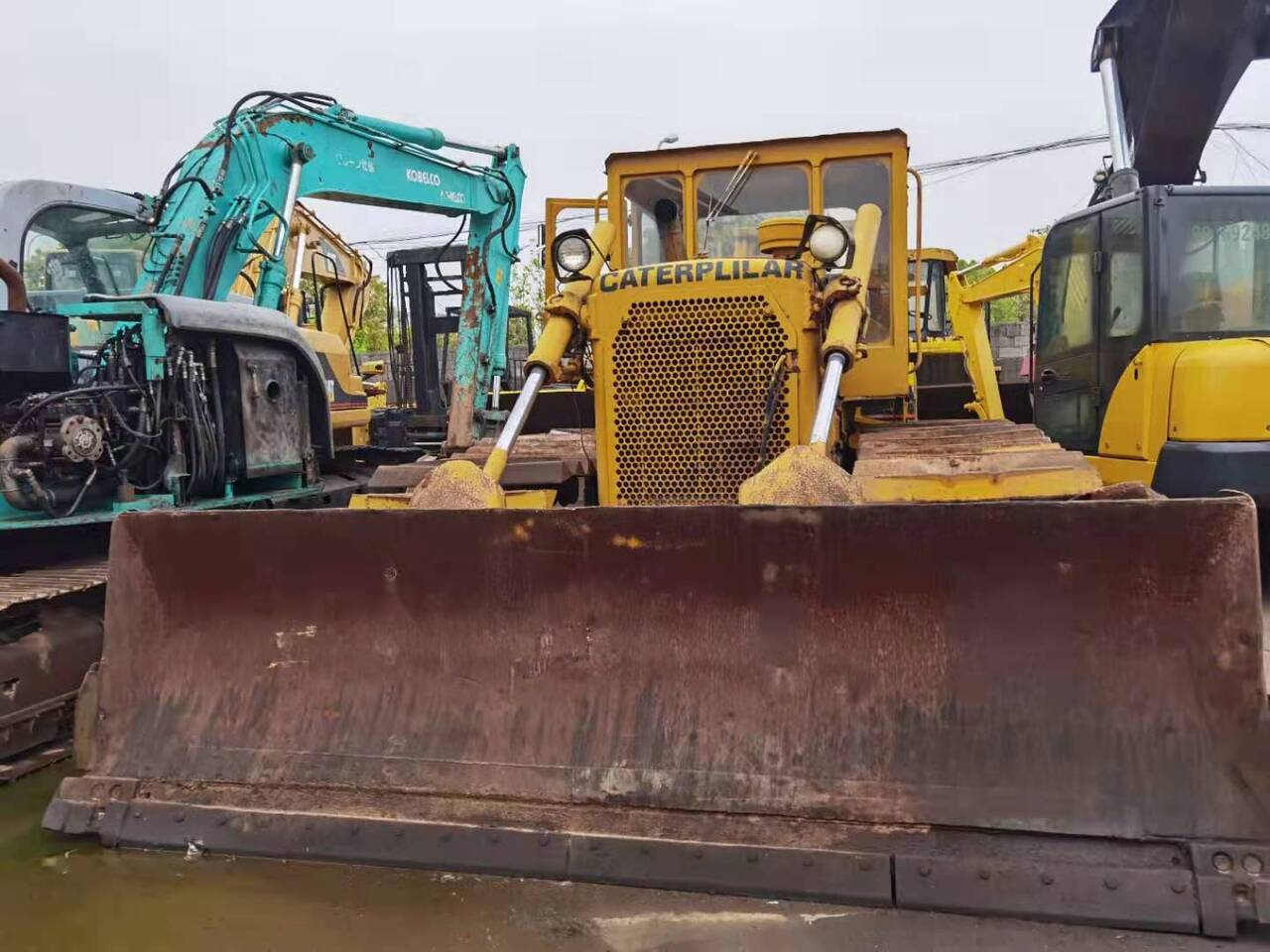 CATERPILLAR D6D - Buldooser: pilt 1 CATERPILLAR D6D - Buldooser: pilt 1