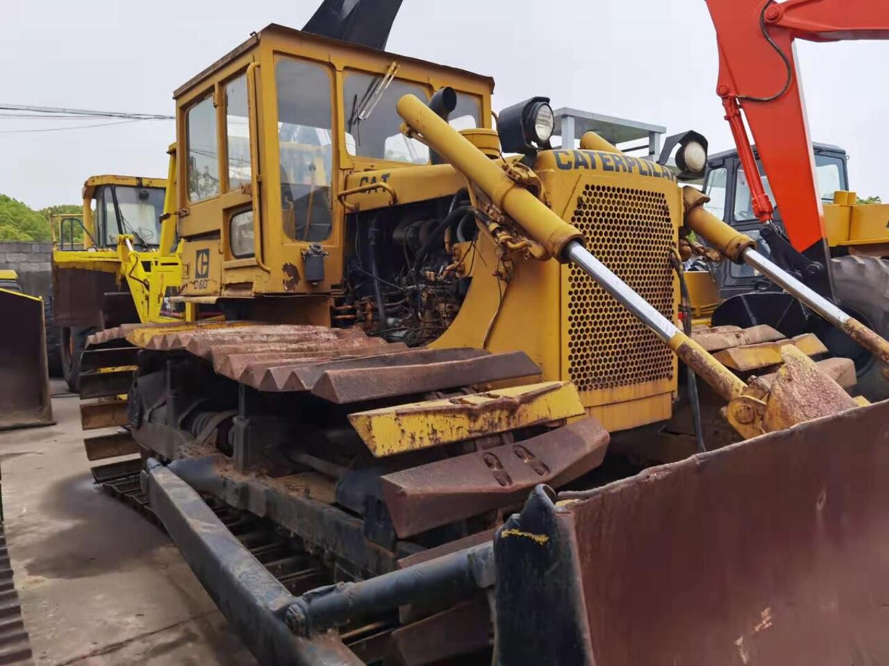 CATERPILLAR D6D - Buldooser: pilt 4 CATERPILLAR D6D - Buldooser: pilt 4