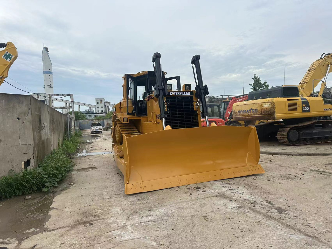 CATERPILLAR D8R - Buldooser: pilt 1 CATERPILLAR D8R - Buldooser: pilt 1