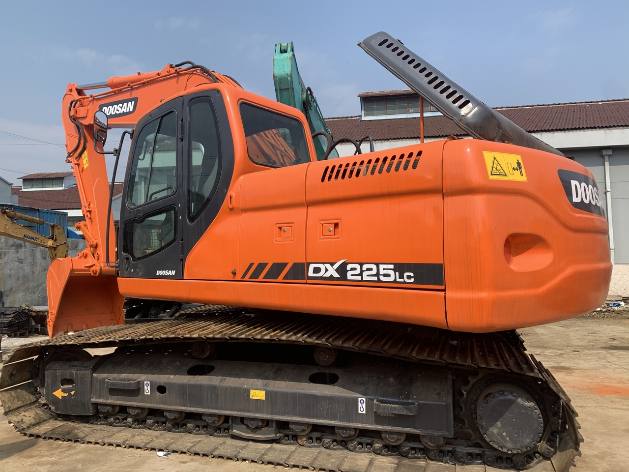 DOOSAN DX225LC - Lintekskavaator: pilt 4 DOOSAN DX225LC - Lintekskavaator: pilt 4