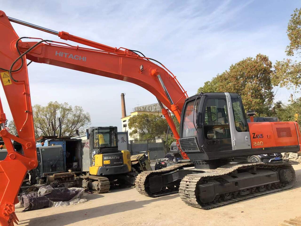 HITACHI ZX240 - Lintekskavaator: pilt 2 HITACHI ZX240 - Lintekskavaator: pilt 2