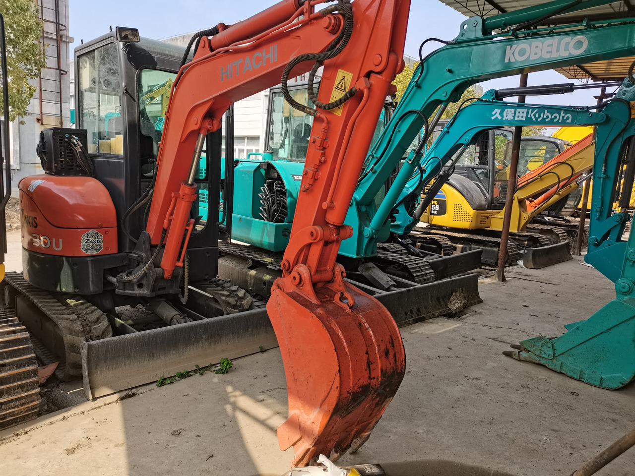 HITACHI ZX30U - Lintekskavaator: pilt 1 HITACHI ZX30U - Lintekskavaator: pilt 1