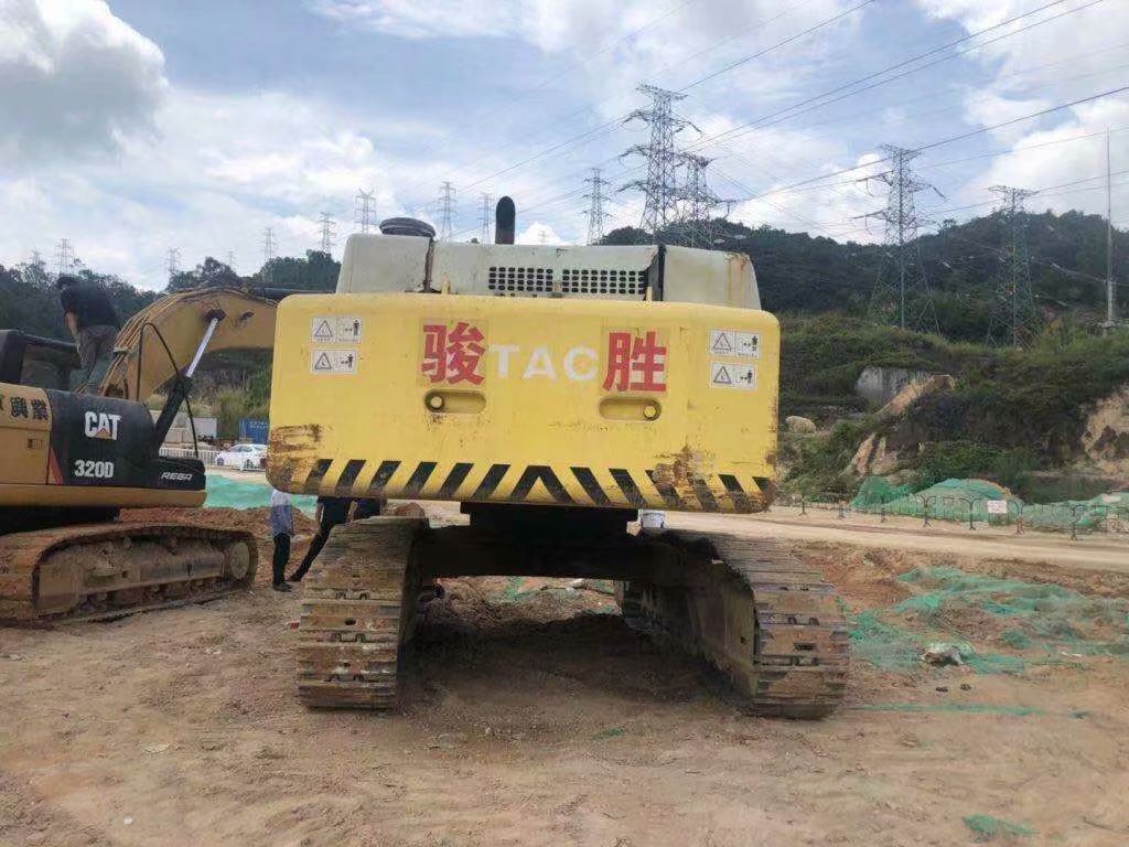 HITACHI ZX490 - Lintekskavaator: pilt 2 HITACHI ZX490 - Lintekskavaator: pilt 2