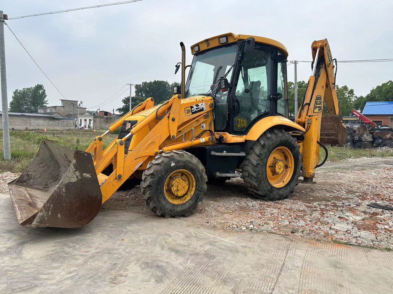 JCB 3CX - Ekskavaator-laadur: pilt 1 JCB 3CX - Ekskavaator-laadur: pilt 1