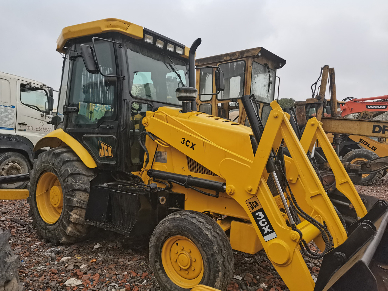 JCB 3CX - Ekskavaator-laadur: pilt 3 JCB 3CX - Ekskavaator-laadur: pilt 3
