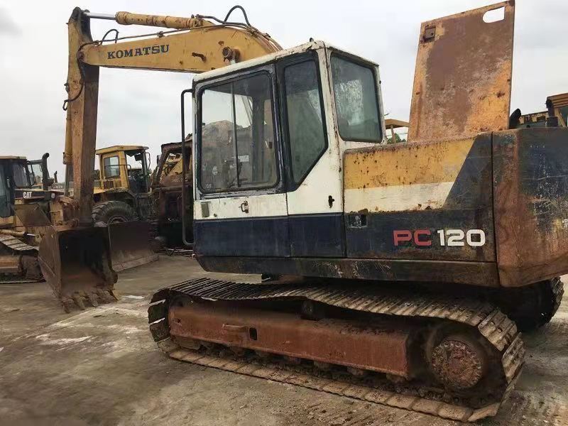 KOMATSU PC120-5 - Lintekskavaator: pilt 4 KOMATSU PC120-5 - Lintekskavaator: pilt 4