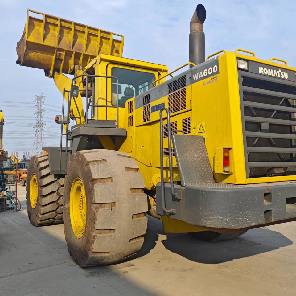 KOMATSU WA600-3 - Rataslaadur: pilt 1 KOMATSU WA600-3 - Rataslaadur: pilt 1