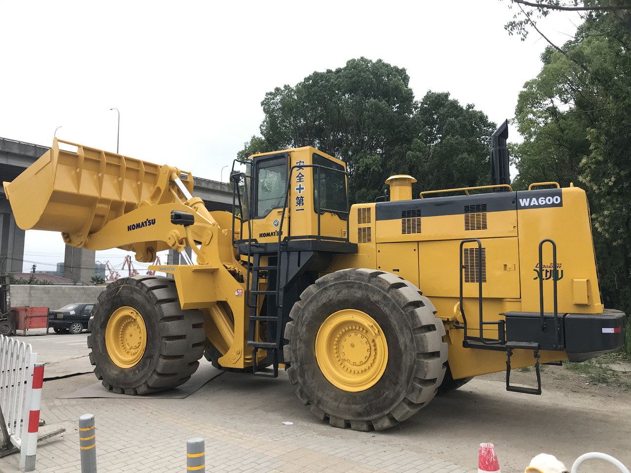 KOMATSU WA600-3 - Rataslaadur: pilt 3 KOMATSU WA600-3 - Rataslaadur: pilt 3