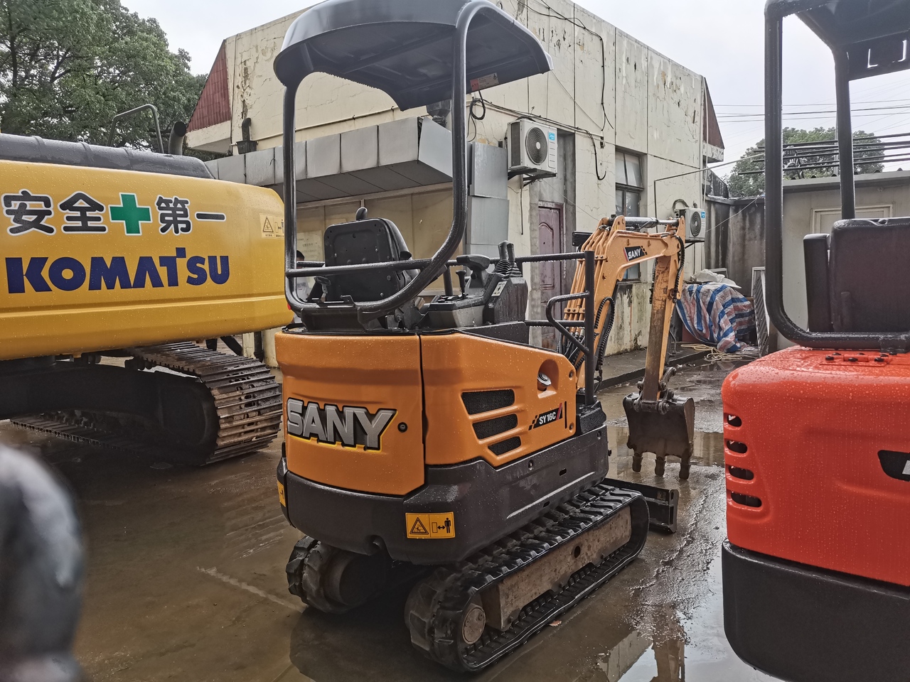 SANY SY16C -excavator - Lintekskavaator: pilt 3 SANY SY16C -excavator - Lintekskavaator: pilt 3