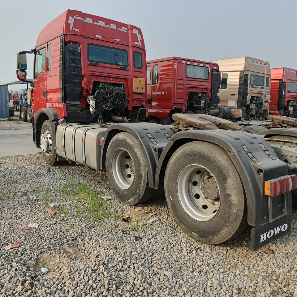 Sinotruk Howo T7H 6x4 - Sadulveok: pilt 4 Sinotruk Howo T7H 6x4 - Sadulveok: pilt 4