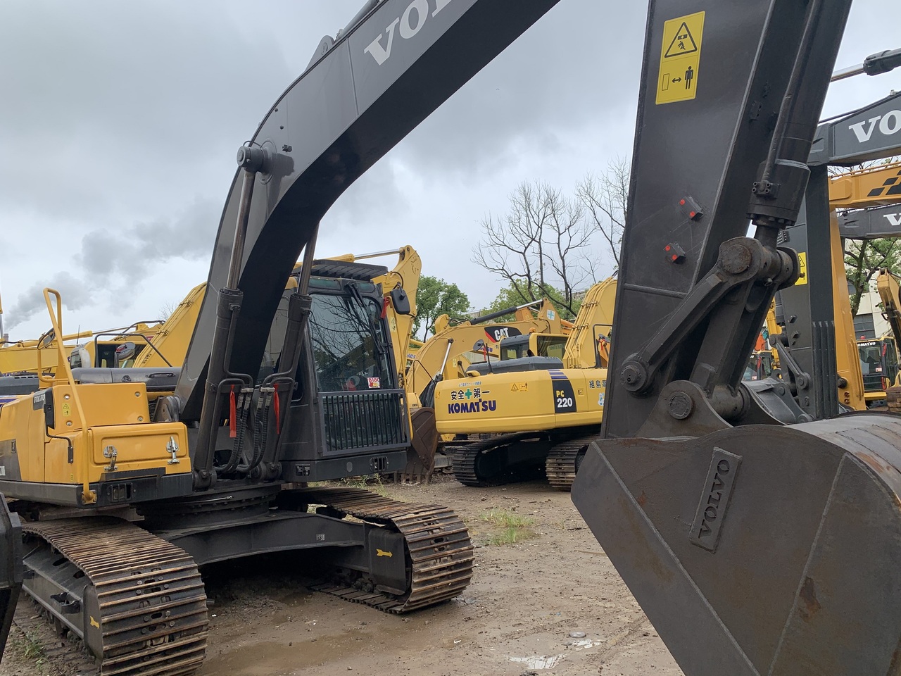 VOLVO EC200DL - Lintekskavaator: pilt 2 VOLVO EC200DL - Lintekskavaator: pilt 2