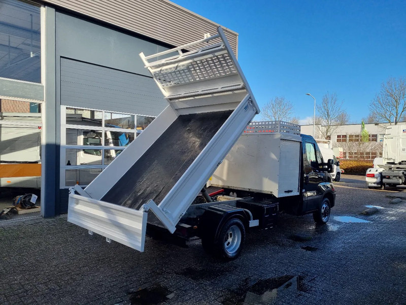 Iveco Daily 35C18 3.0D Kipper Hi-Matic Euro 6 GVW 3500 kg - Tarbesõiduk kallur: pilt 2 Iveco Daily 35C18 3.0D Kipper Hi-Matic Euro 6 GVW 3500 kg - Tarbesõiduk kallur: pilt 2