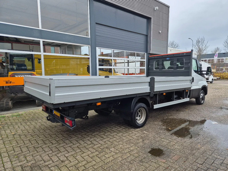 Iveco Daily 50C18 Pritsche 3.0D Euro 6 Hi-Matic GVW 3500 kg - Madelauto: pilt 2 Iveco Daily 50C18 Pritsche 3.0D Euro 6 Hi-Matic GVW 3500 kg - Madelauto: pilt 2