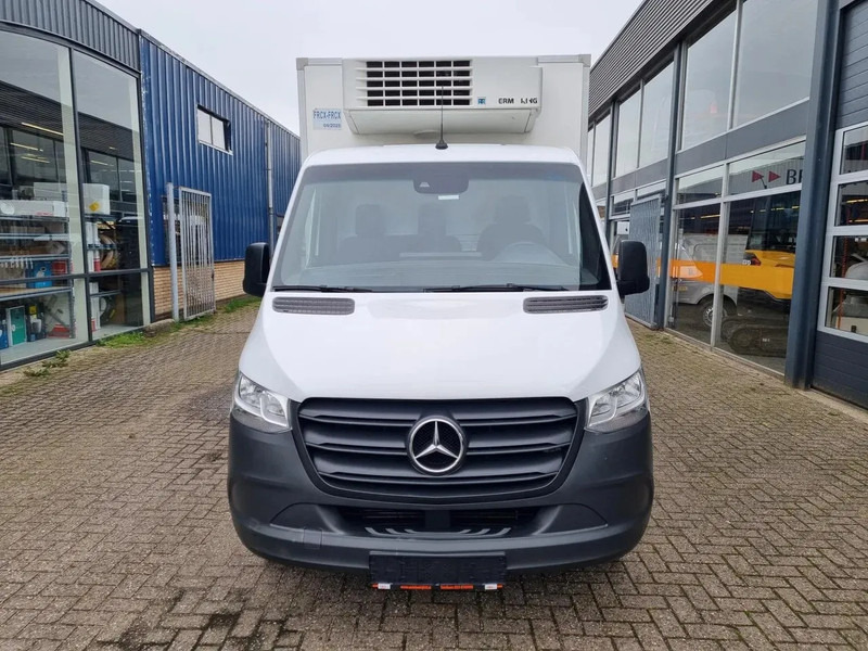 Mercedes-Benz Sprinter 516 CDI THERMOKING V500 MAX MT/ -20+20 STANDBY 380V - Tarbesõiduk külmik: pilt 3 Mercedes-Benz Sprinter 516 CDI THERMOKING V500 MAX MT/ -20+20 STANDBY 380V - Tarbesõiduk külmik: pilt 3
