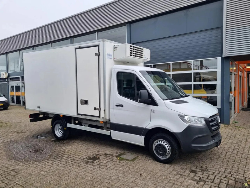 Mercedes-Benz Sprinter 516 CDI THERMOKING V500 MAX MT/ -20+20 STANDBY 380V - Tarbesõiduk külmik: pilt 1 Mercedes-Benz Sprinter 516 CDI THERMOKING V500 MAX MT/ -20+20 STANDBY 380V - Tarbesõiduk külmik: pilt 1
