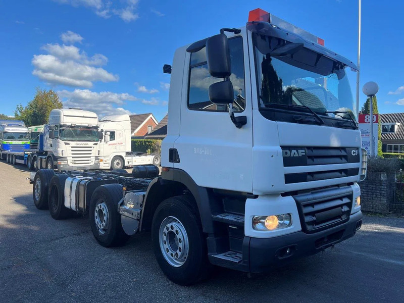 DAF 85.360 8X2 SINGLE CAB CHASSIS - Kabiinišassiiga veoauto: pilt 4 DAF 85.360 8X2 SINGLE CAB CHASSIS - Kabiinišassiiga veoauto: pilt 4