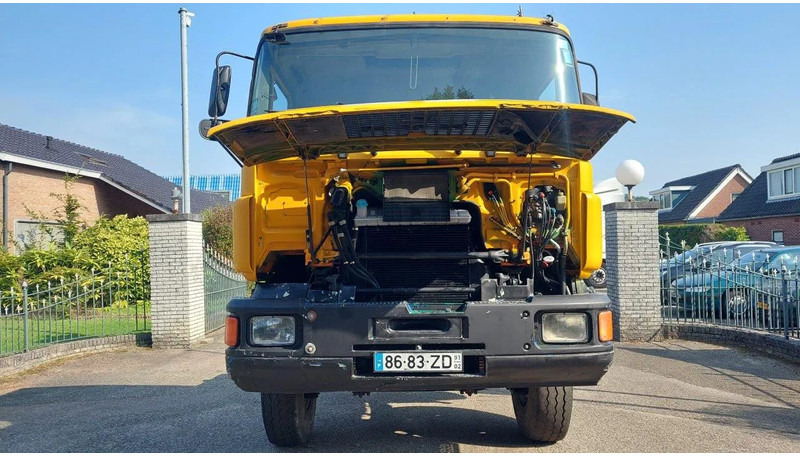 Kabiinišassiiga veoauto MAN 26.372 MANUAL ZF GEARBOX STEEL SUSPENSION 6X4: pilt 6 Kabiinišassiiga veoauto MAN 26.372 MANUAL ZF GEARBOX STEEL SUSPENSION 6X4: pilt 6