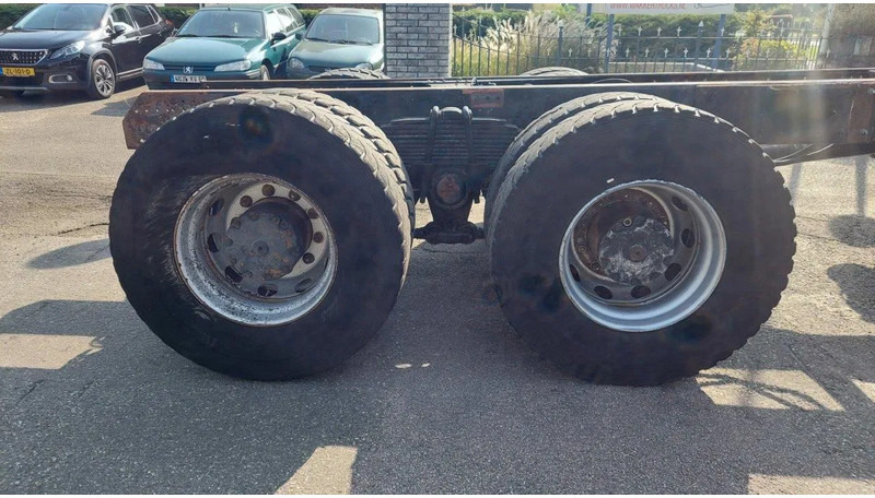 Kabiinišassiiga veoauto MAN 26.372 MANUAL ZF GEARBOX STEEL SUSPENSION 6X4: pilt 8 Kabiinišassiiga veoauto MAN 26.372 MANUAL ZF GEARBOX STEEL SUSPENSION 6X4: pilt 8
