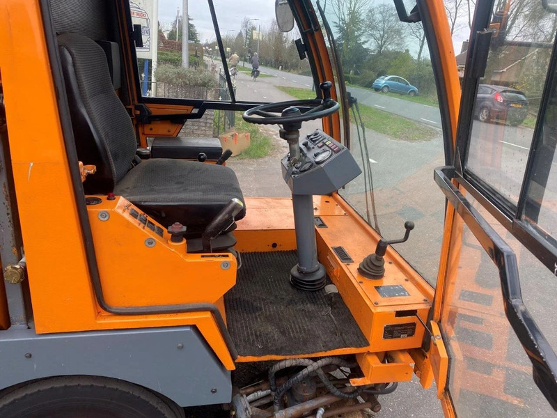 Nilfisk MFH2200 SWEEPER MFH 2200 CLEANER - Tööstuslik kuivpühkimismasin: pilt 4 Nilfisk MFH2200 SWEEPER MFH 2200 CLEANER - Tööstuslik kuivpühkimismasin: pilt 4