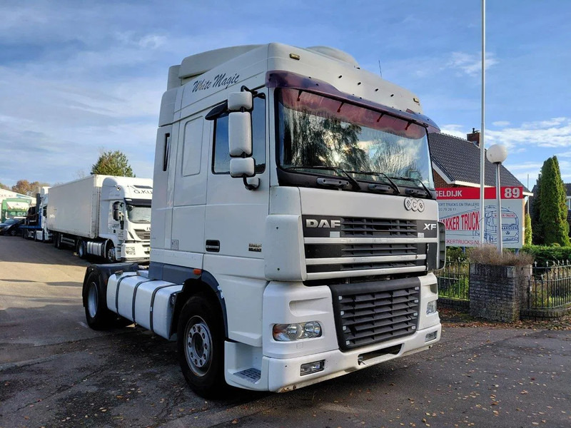 DAF XF 95.430 4x2 MANUAL ZF GEARBOX !! EURO 3 Engine !! - Sadulveok: pilt 2 DAF XF 95.430 4x2 MANUAL ZF GEARBOX !! EURO 3 Engine !! - Sadulveok: pilt 2