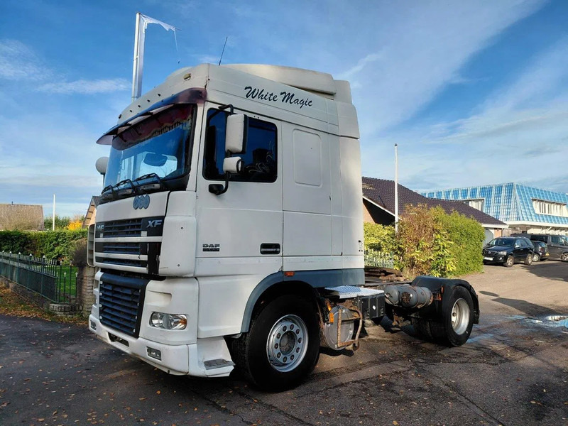 DAF XF 95.430 4x2 MANUAL ZF GEARBOX !! EURO 3 Engine !! - Sadulveok: pilt 1 DAF XF 95.430 4x2 MANUAL ZF GEARBOX !! EURO 3 Engine !! - Sadulveok: pilt 1