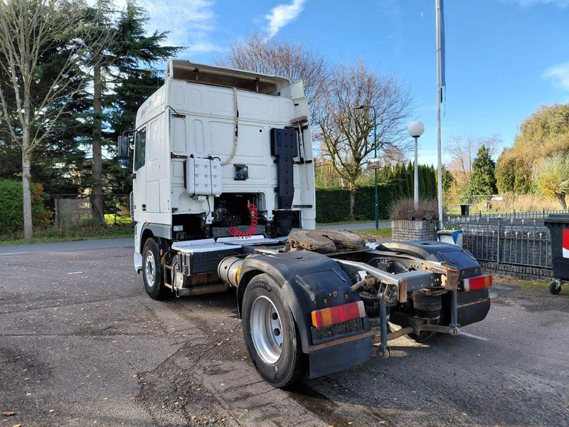 DAF XF 95.430 4x2 MANUAL ZF GEARBOX !! EURO 3 Engine !! - Sadulveok: pilt 4 DAF XF 95.430 4x2 MANUAL ZF GEARBOX !! EURO 3 Engine !! - Sadulveok: pilt 4