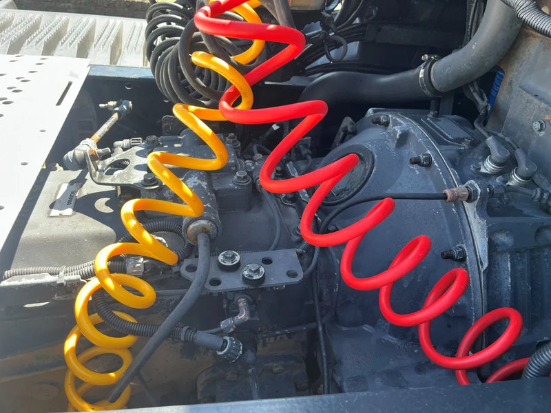 Sadulveok Scania P94-300 94 MANUAL GEARBOX AIRCO RETARDER 10-2004: pilt 8
