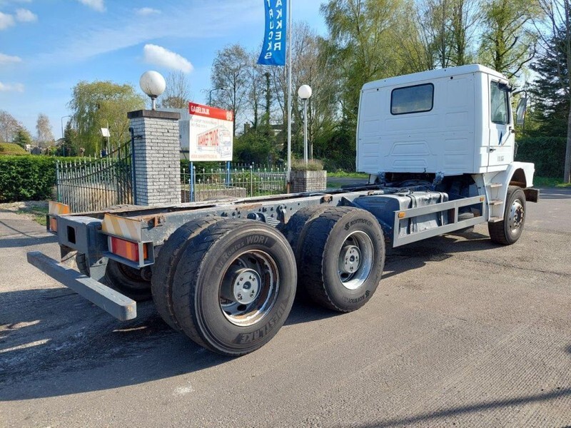 Scania T113 T113 6x4 STEEL - Kabiinišassiiga veoauto: pilt 3 Scania T113 T113 6x4 STEEL - Kabiinišassiiga veoauto: pilt 3