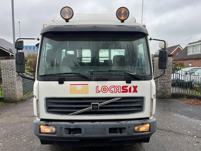 Volvo FL 611 FL6 11 4x2 with TANK, possible to remove the tank - Tsisternauto: pilt 2 Volvo FL 611 FL6 11 4x2 with TANK, possible to remove the tank - Tsisternauto: pilt 2