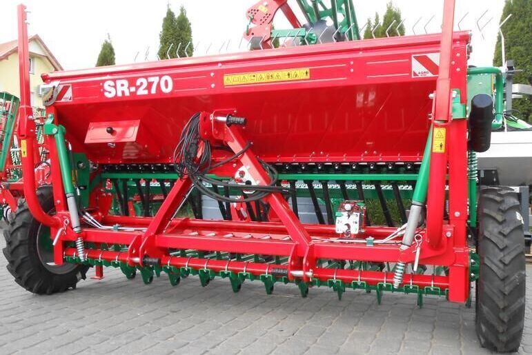 AGRO-MASZ Seed drill/ Siewnik rzędowy SR-270 - Külvimasin: pilt 4 AGRO-MASZ Seed drill/ Siewnik rzędowy SR-270 - Külvimasin: pilt 4