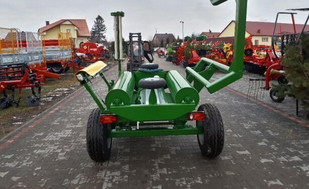 AWID CZYŻEW Owijarka F-2 - Heinapalli mähkija: pilt 1 AWID CZYŻEW Owijarka F-2 - Heinapalli mähkija: pilt 1