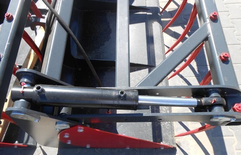 Metal-Technik Łycho-krokodyl 1,6 m* - Kopp, Siloseadmed - Põllutööseade: pilt 4 Metal-Technik Łycho-krokodyl 1,6 m* - Kopp, Siloseadmed - Põllutööseade: pilt 4