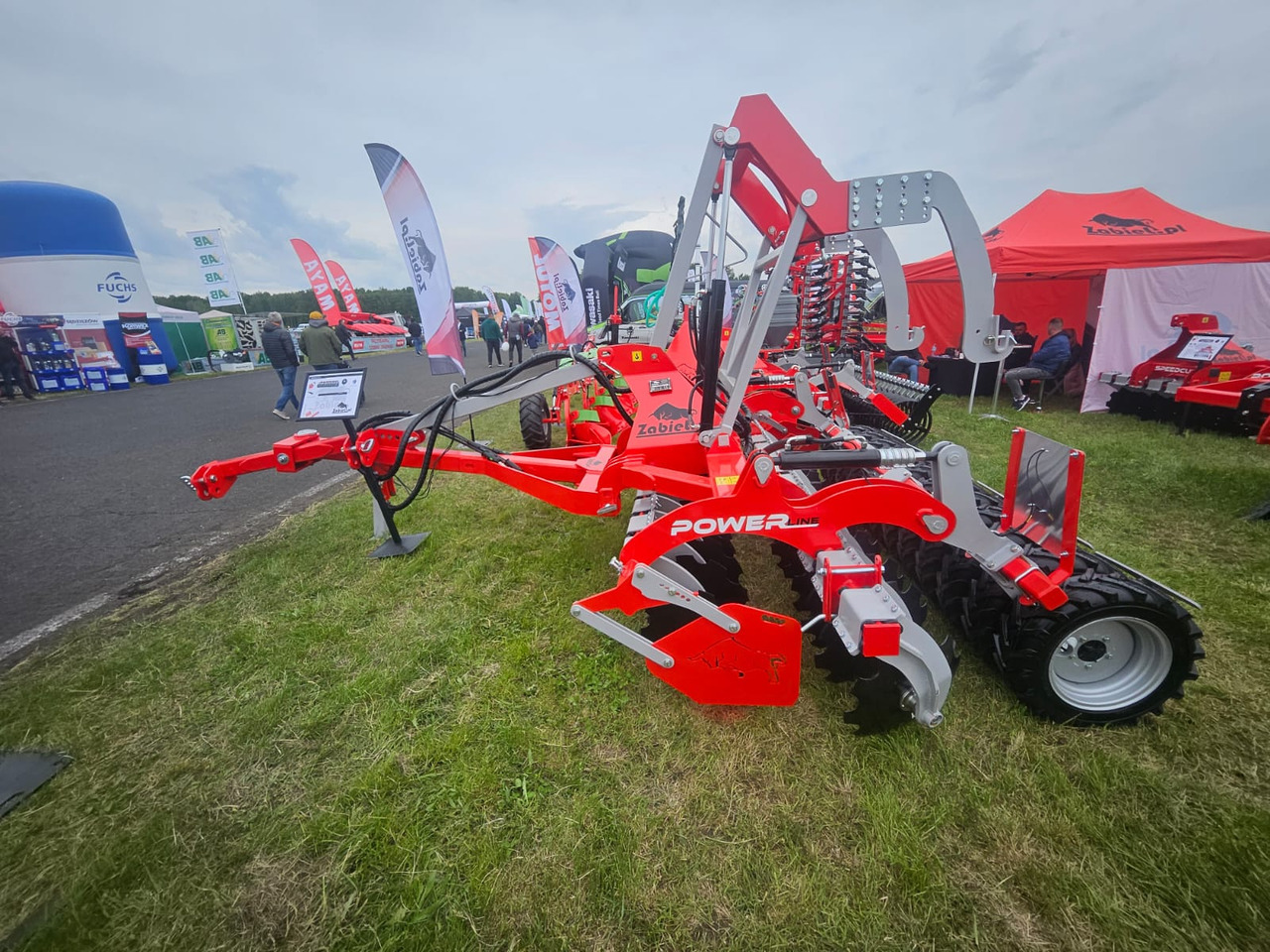 Zabiel Agregat talerzowy półzawieszany 300 - Ketasäke: pilt 4 Zabiel Agregat talerzowy półzawieszany 300 - Ketasäke: pilt 4