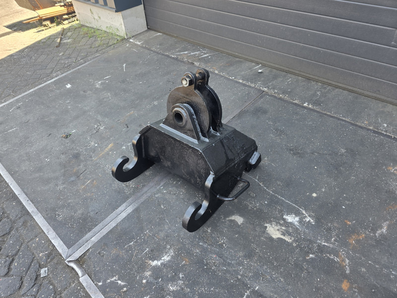 Kopplaat cw 30 aanbouwplaat cw 40 adaptor plate cw 30 head plate cw 40 - Kiirühendus - Ehitusmasinad: pilt 1 Kopplaat cw 30 aanbouwplaat cw 40 adaptor plate cw 30 head plate cw 40 - Kiirühendus - Ehitusmasinad: pilt 1