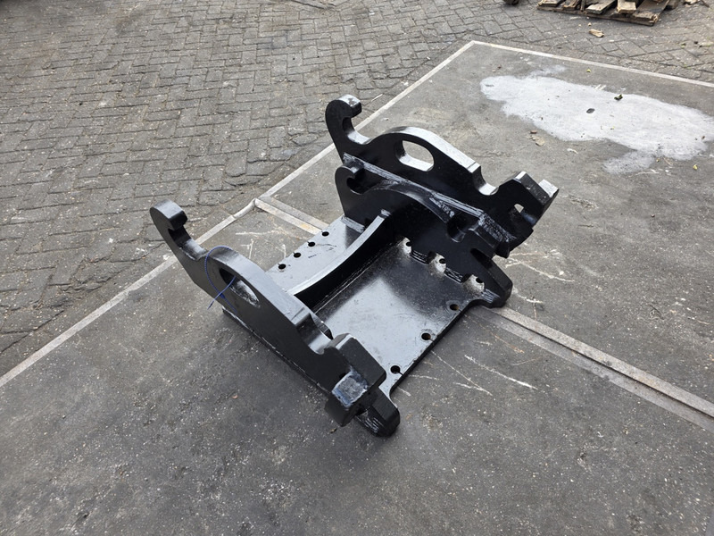 Kopplaat cw40 cw 45 adaptor plate cw45 cw 40 cw30 verachtert - Kiirühendus - Ehitusmasinad: pilt 4 Kopplaat cw40 cw 45 adaptor plate cw45 cw 40 cw30 verachtert - Kiirühendus - Ehitusmasinad: pilt 4