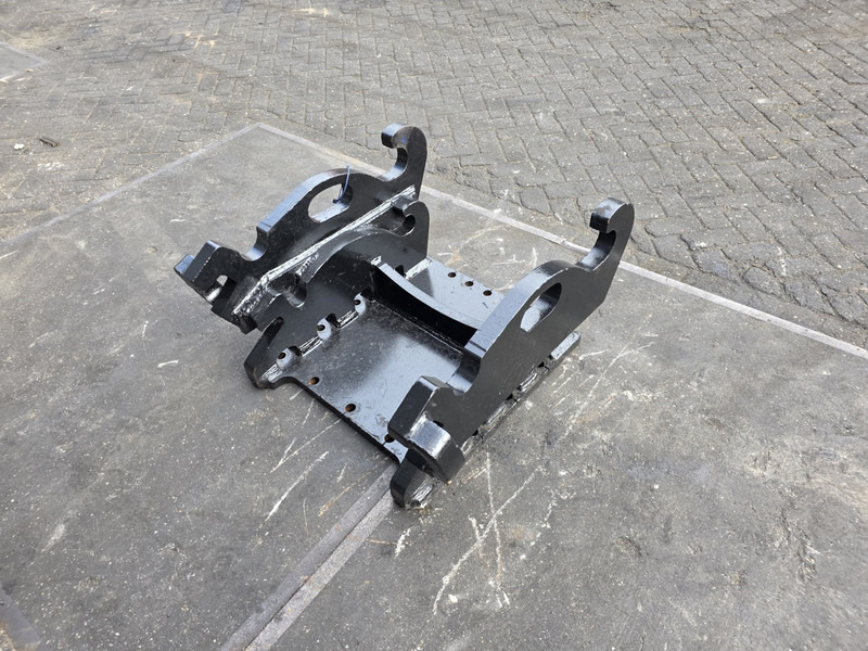 Kopplaat cw40 cw 45 adaptor plate cw45 cw 40 cw30 verachtert - Kiirühendus - Ehitusmasinad: pilt 3 Kopplaat cw40 cw 45 adaptor plate cw45 cw 40 cw30 verachtert - Kiirühendus - Ehitusmasinad: pilt 3