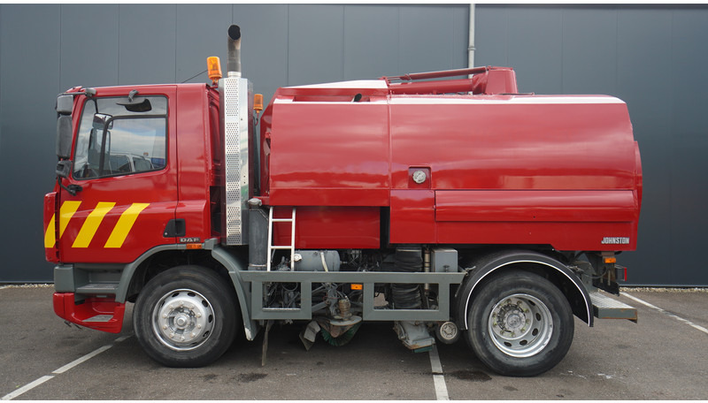 DAF 65.180 ATI STREET SWEPER RH DRIVE MANUAL GARBOX 96.000KM - Tänavapühkimismasin: pilt 1 DAF 65.180 ATI STREET SWEPER RH DRIVE MANUAL GARBOX 96.000KM - Tänavapühkimismasin: pilt 1