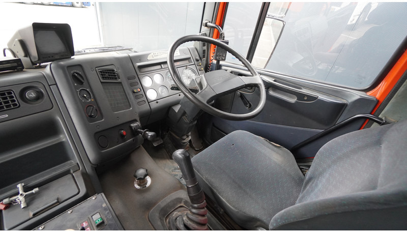 Tänavapühkimismasin DAF 65.180 ATI STREET SWEPER RH DRIVE MANUAL GARBOX 96.000KM: pilt 7