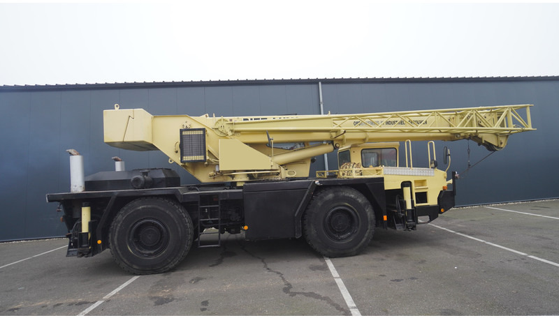 Faun RTF 30 4X4 MOBILE CRANE - Kraanaga veoauto: pilt 2 Faun RTF 30 4X4 MOBILE CRANE - Kraanaga veoauto: pilt 2
