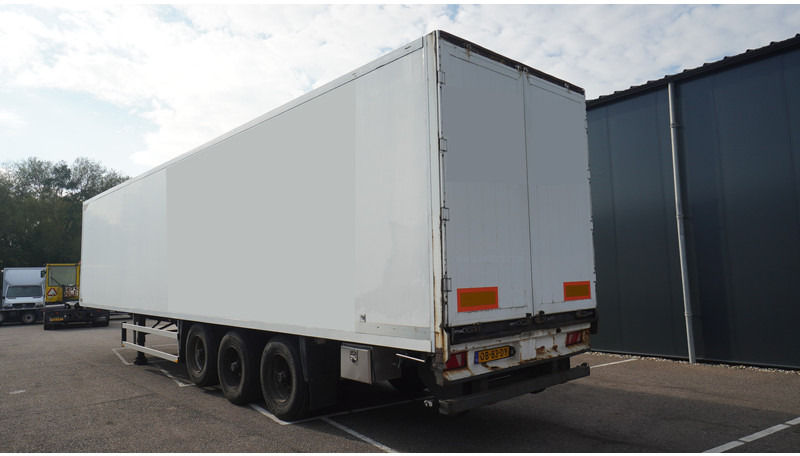 Jumbo 3 AXLE CLOSED BOX - Furgoonpoolhaagis: pilt 5 Jumbo 3 AXLE CLOSED BOX - Furgoonpoolhaagis: pilt 5