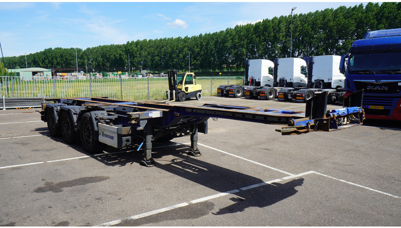 Krone 3 AXLE CONTAINER TRANSPORT TRAILER EXTENDABLE 45 FT - Konteinerveduk/ Tõstukiga poolhaagis: pilt 3 Krone 3 AXLE CONTAINER TRANSPORT TRAILER EXTENDABLE 45 FT - Konteinerveduk/ Tõstukiga poolhaagis: pilt 3