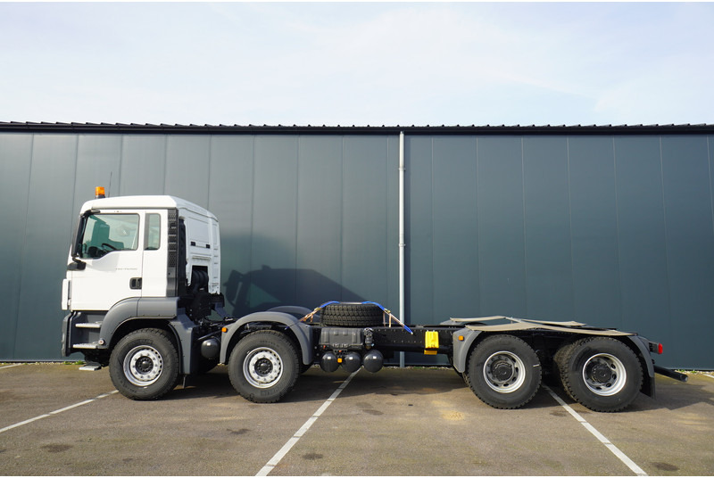 MAN TGS41.400 8X4 BB-WW NEW UNUSED CHASSIS EURO3 - Kabiinišassiiga veoauto: pilt 1 MAN TGS41.400 8X4 BB-WW NEW UNUSED CHASSIS EURO3 - Kabiinišassiiga veoauto: pilt 1