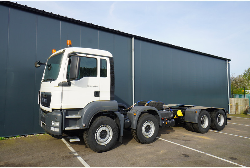 MAN TGS41.400 8X4 BB-WW NEW UNUSED CHASSIS EURO3 - Kabiinišassiiga veoauto: pilt 3 MAN TGS41.400 8X4 BB-WW NEW UNUSED CHASSIS EURO3 - Kabiinišassiiga veoauto: pilt 3